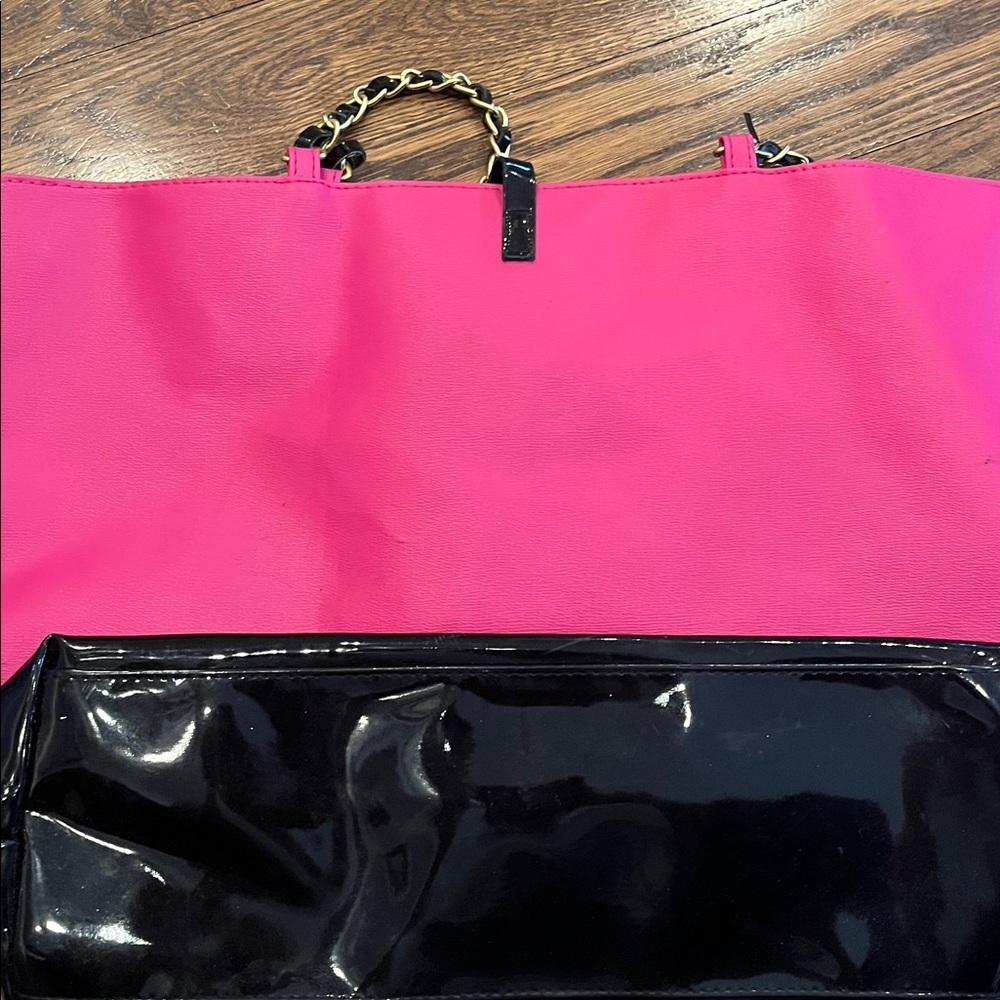 Juicy Couture Stylish Pink and Black Women's Tote Bag - Picture 3 of 3